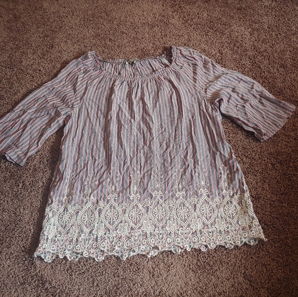 Open bluish/red striped lace bottom blouse
